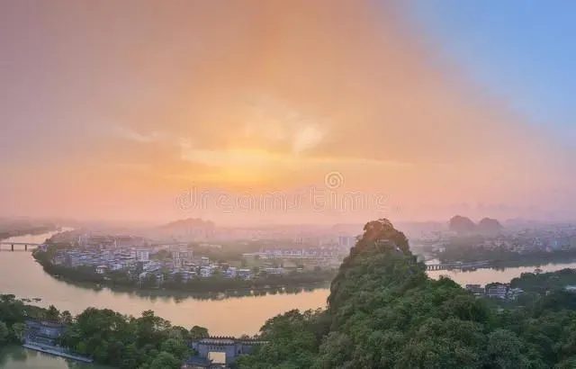 北海pk桂林，旅游城市间的对比，哪个城市发展更好？更有潜力？
