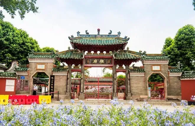佛山曾经是广州的一个镇，现在却是兄