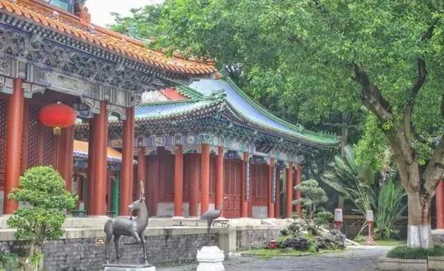 从禅宗到迷宫般的沉醉：圆明园狮子林与苏州狮子林的历史与美学