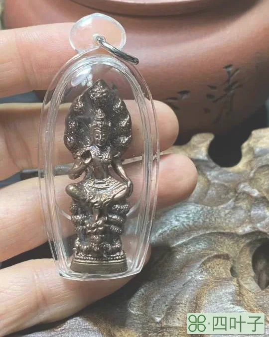 泽度金佛牌哪个师傅的好(泰国阿赞坤佛牌泽镀金介绍)插图(2)