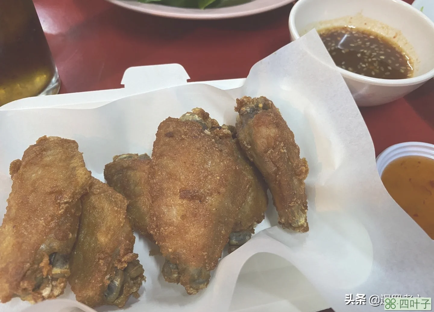 媳妇不在家，带爸妈出门吃夜宵！曼谷的街边摊，生意还是这么火