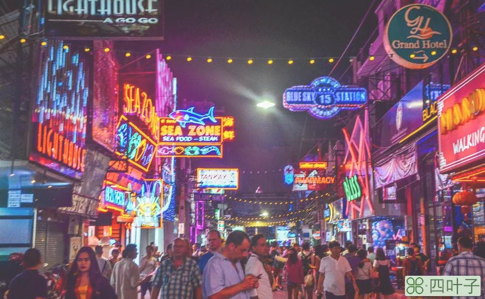 曼谷摩天轮夜市攻略(曼谷摩天轮夜市地址及营业时间)插图(2) 曼谷摩天轮夜市攻略(曼谷摩天轮夜市地址及营业时间)插图(2)