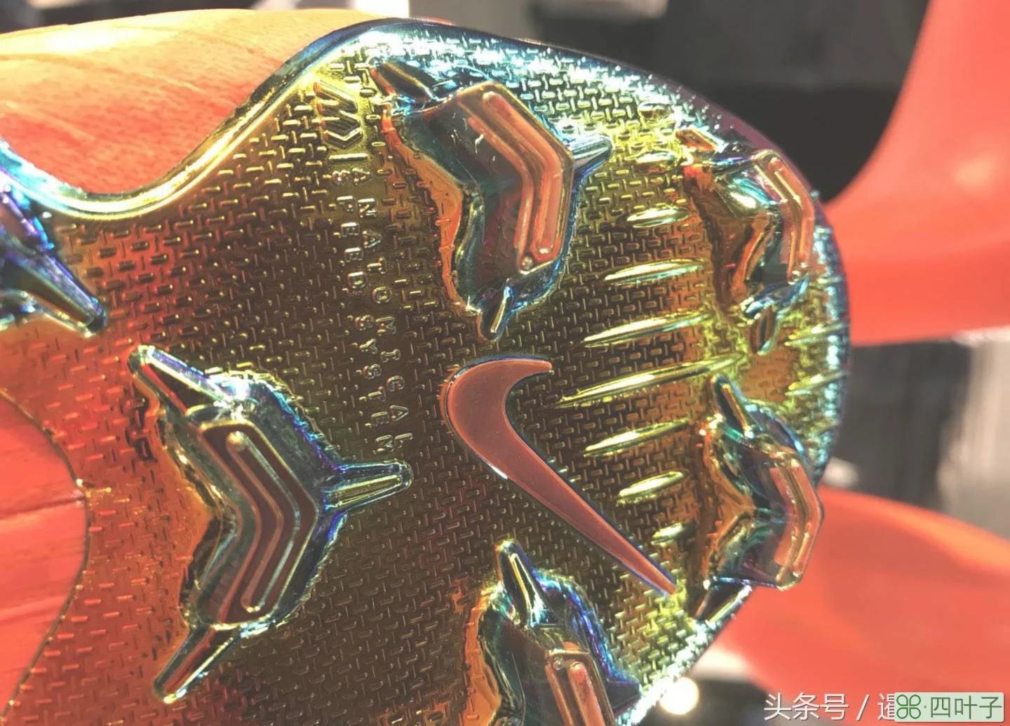 在曼谷Air足球装备店,一双球鞋竟卖1,700元!据说是刺客最新款!插图(5)