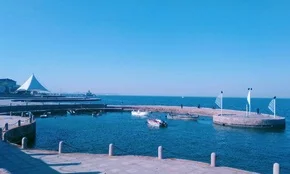 烟台栈桥哪里坐帆船呢