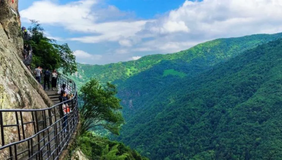 雁荡山方洞景区介绍