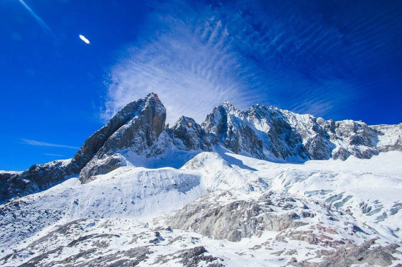 玉龙雪山几月份去有雪
