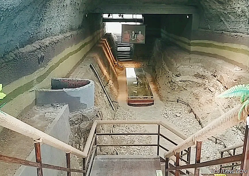 朝阳景点:化石谷恐龙挖掘现场