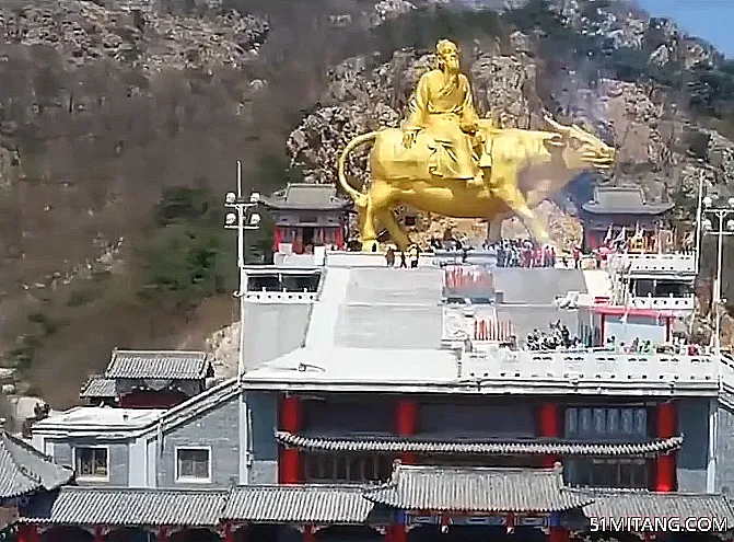 丹东景点:大孤山老子骑牛东归像