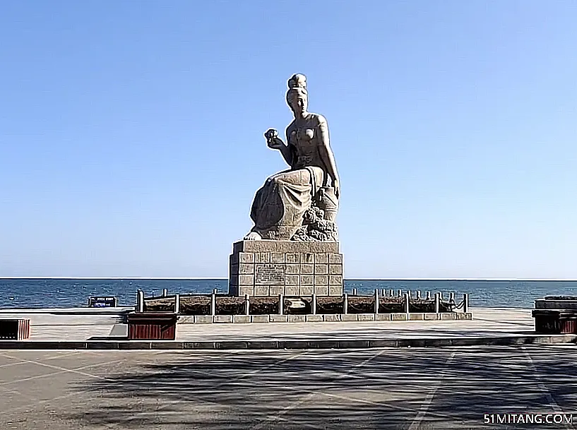 葫芦岛景点:兴城菊花女雕像