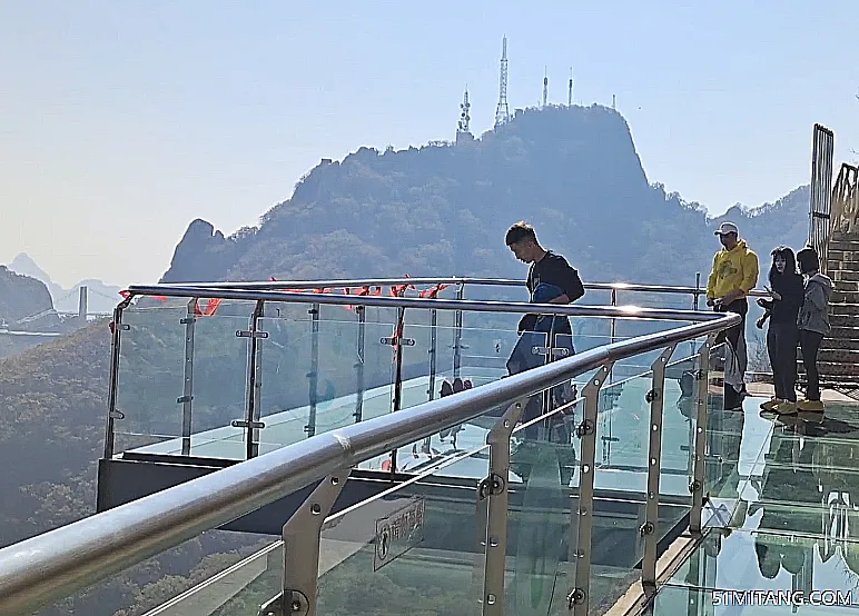 丹东景点:凤凰山玻璃桥
