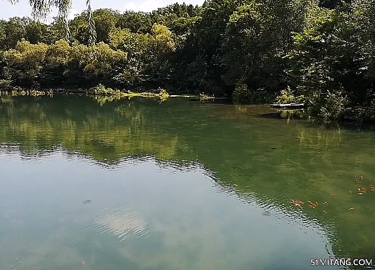 本溪景点:本溪水洞古琴湖