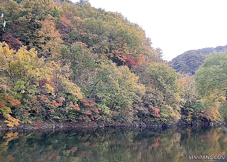 本溪景点:关门山五彩湖