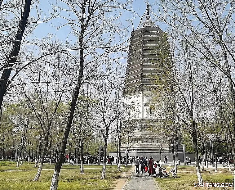 沈阳景点:白塔公园