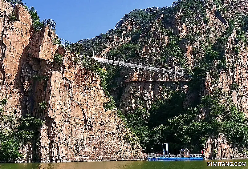 本溪景点:虎谷峡玻璃栈道