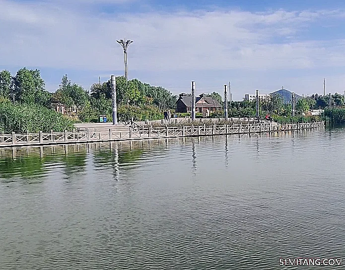 阜新景点:玉龙湖公园