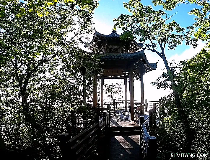 本溪景点:五女山观云亭