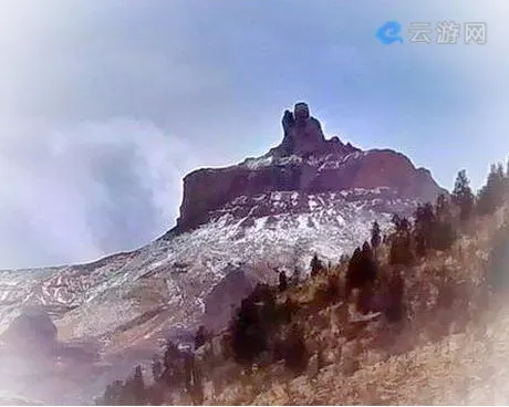 青海玉树巴艾涌丹霞地质景区(昂赛大峡谷)