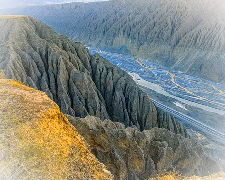 克拉玛依独山子大峡谷