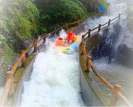 南雄泉水谷漂流度假村