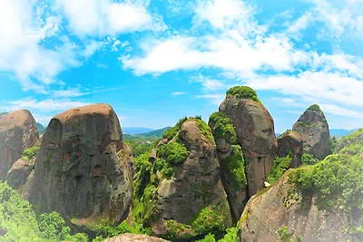 翠微峰七仙石