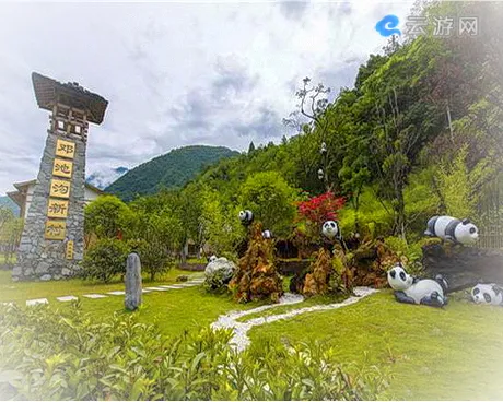 雅安宝兴蜂桶寨邓池沟景区