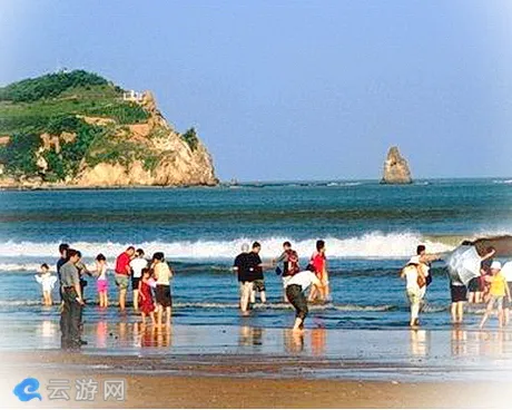 青岛石老人海水浴场