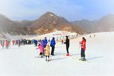 南召猿人山滑雪场
