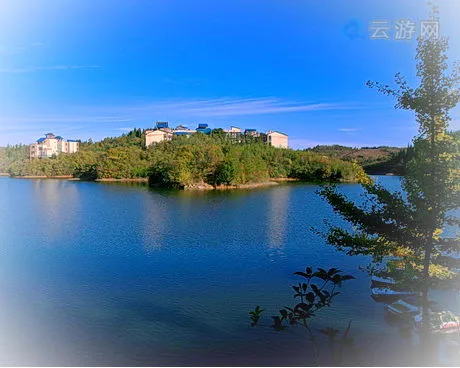 重庆石柱月亮湖