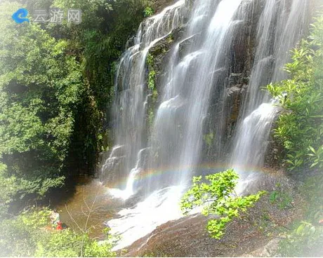 永泰云七彩瀑谷景区