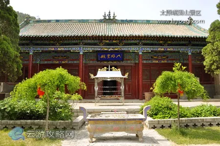 崛围山大雄宝殿