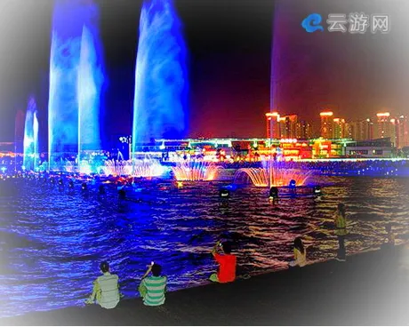 金鸡湖音乐喷泉、水幕电影